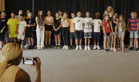 Viele neugierige Gesichter an der ASS