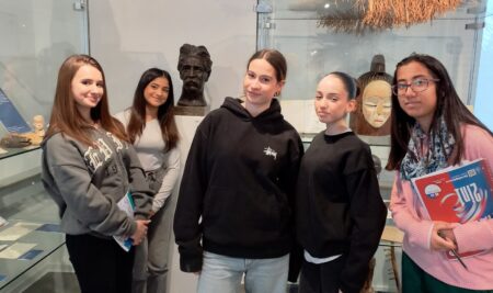 ASS-Schülerinnen und -Schüler besuchen das Deutsche Albert-Schweitzer-Zentrum in Offenbach