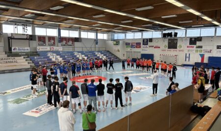 Albert-Schweitzer-Schule zeigt starke Leistungen beim U18-Handball-Landesentscheid in Hüttenberg